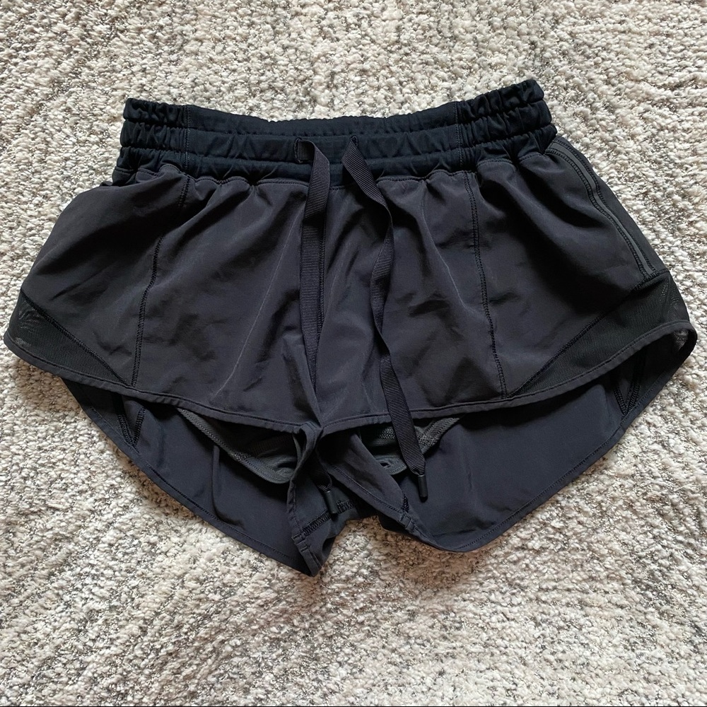 Lululemon Hotty hot shorts 4